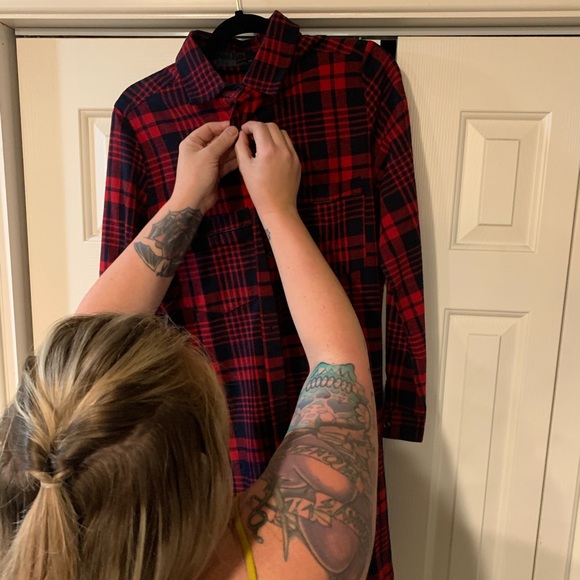 Red and blue flannel tunic - Picture 2 of 4